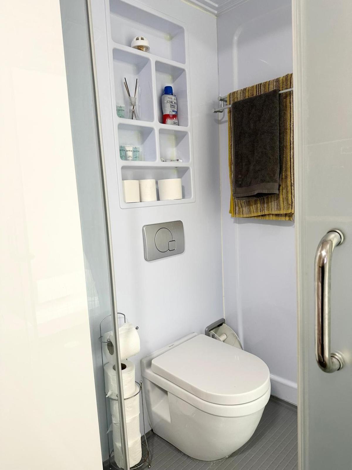 Studio Apartment For 2 Μπράντφορντ Εξωτερικό φωτογραφία