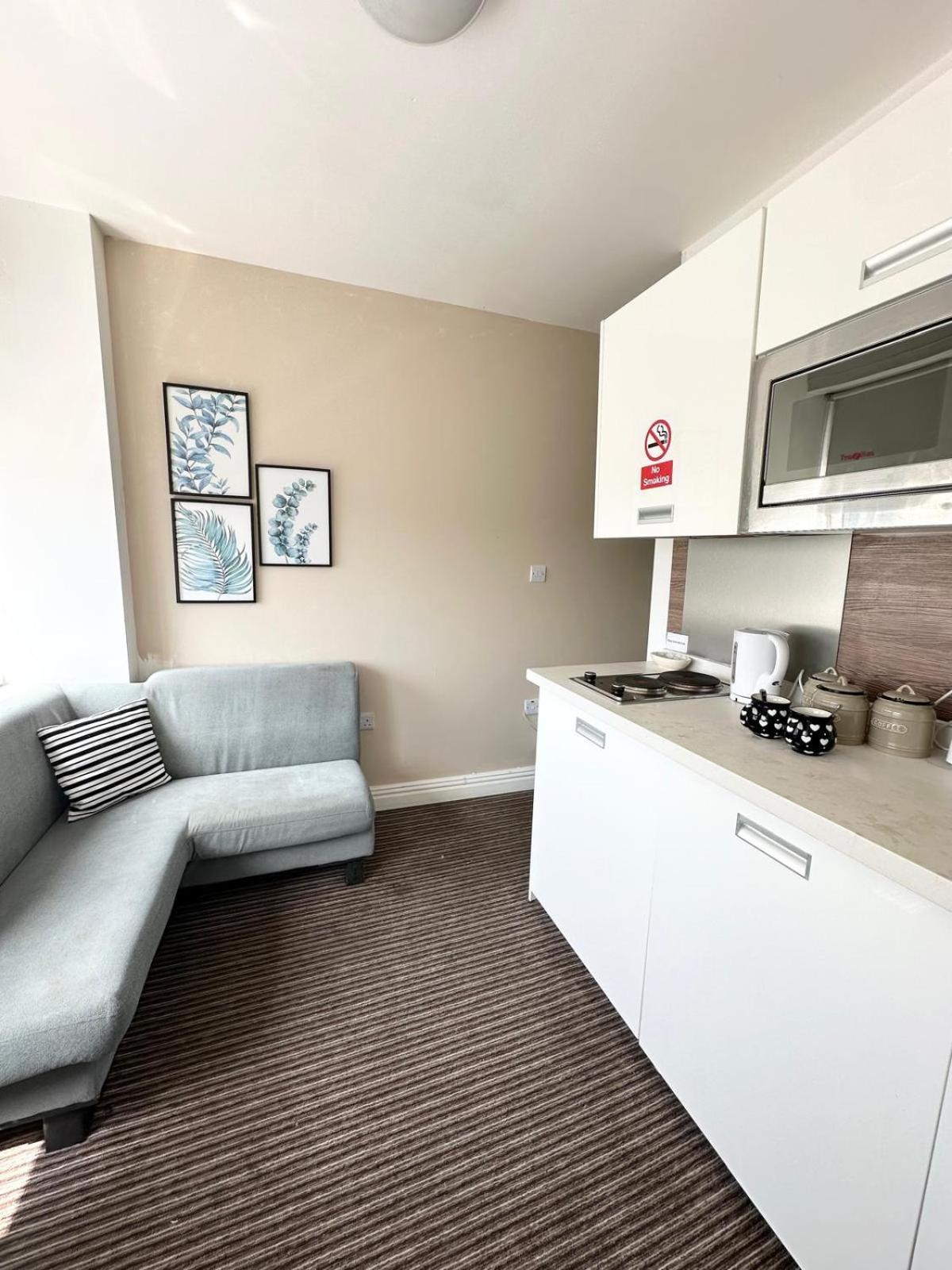 Studio Apartment For 2 Μπράντφορντ Εξωτερικό φωτογραφία